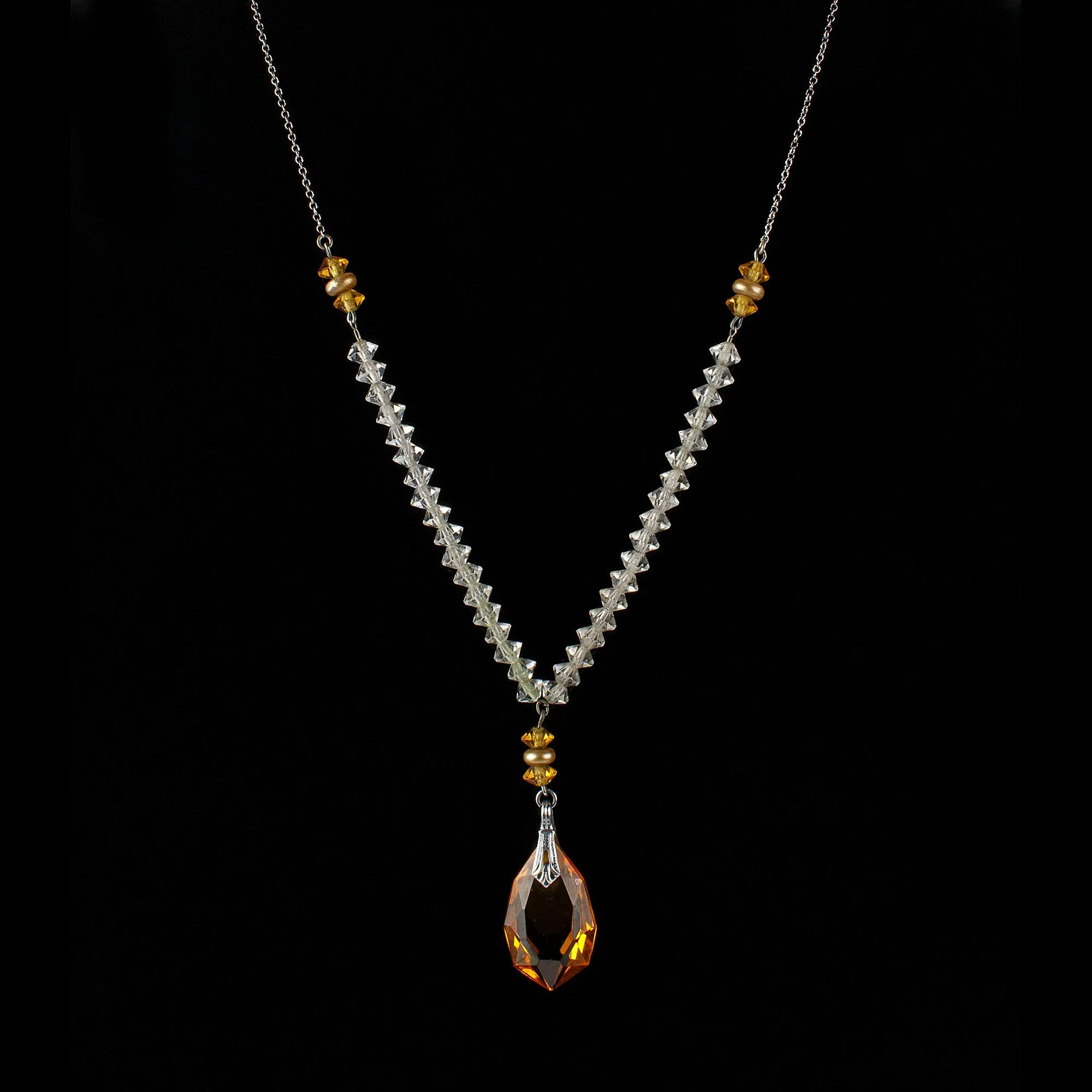 1920s Honey Color Glass Pendant Necklace. nlbd2212