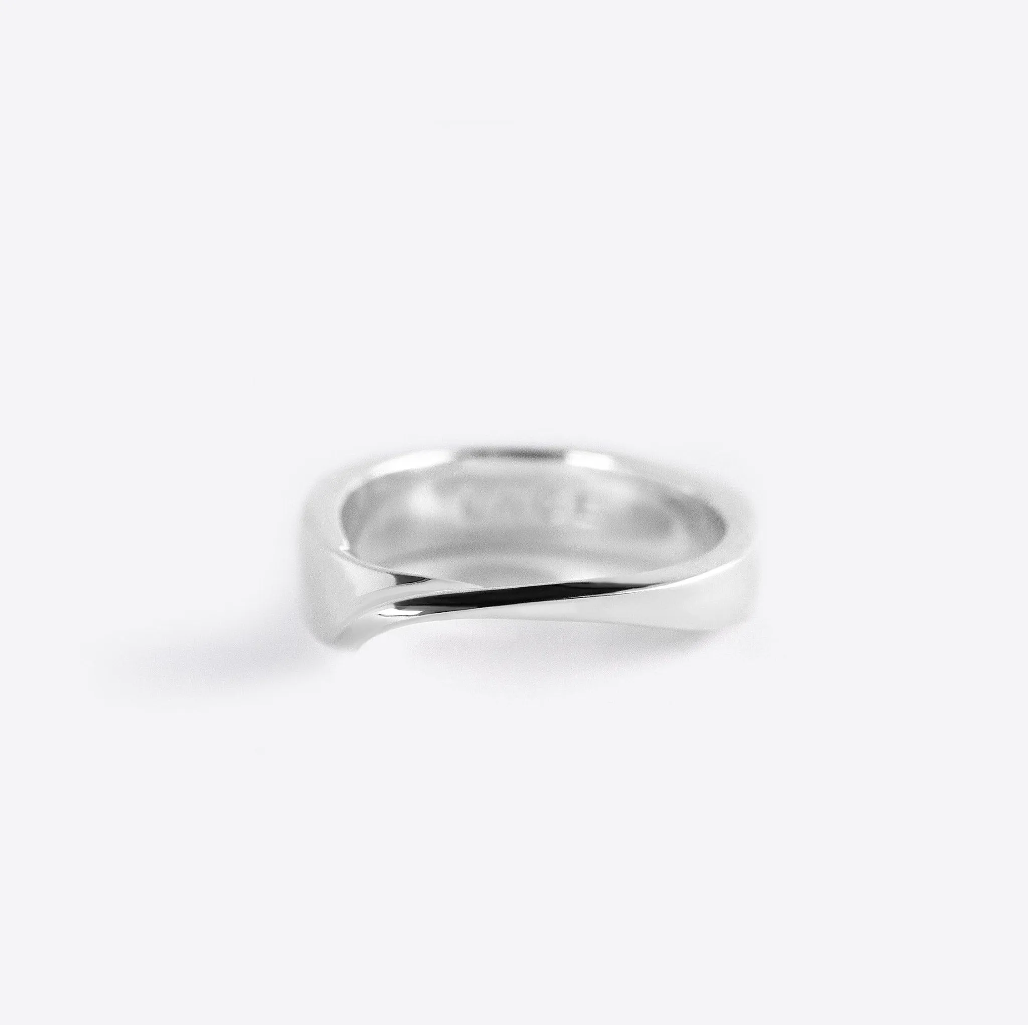 Amor Ring ─ Bold, Premium