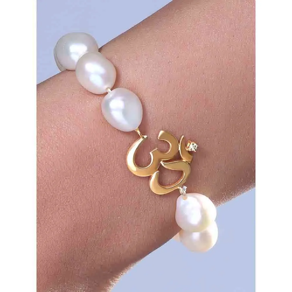 Kaj Fine Jewellery OM Single Diamond Pearl Bracelet in 14KT Yellow Gold