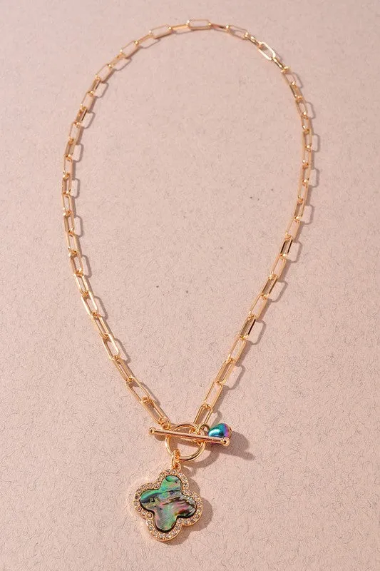 MOTHER OF PEARL CLOVER PENDANT NECKLACE